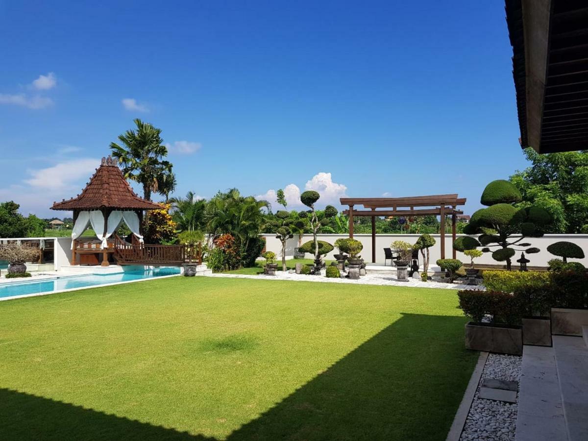 Villa Jalal Кута Екстериор снимка