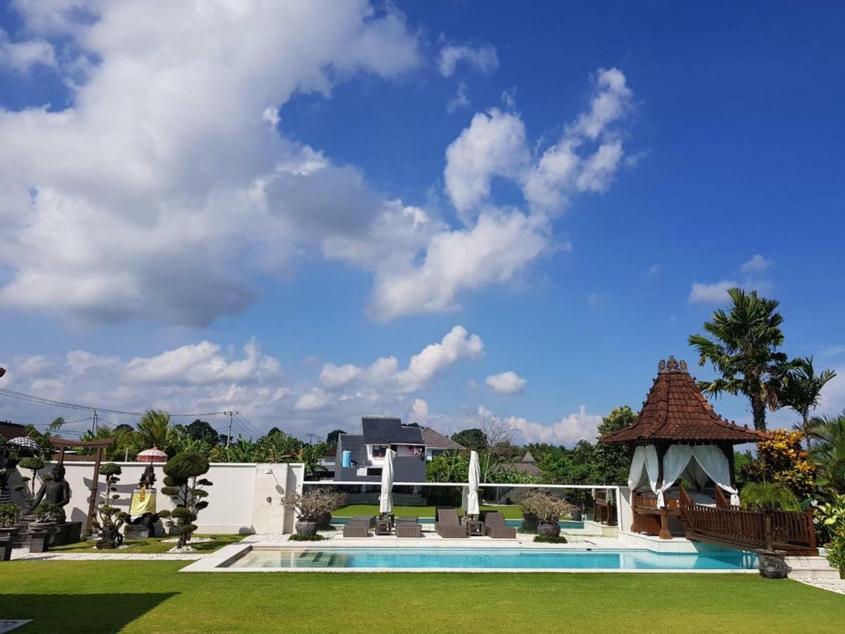 Villa Jalal Кута Екстериор снимка