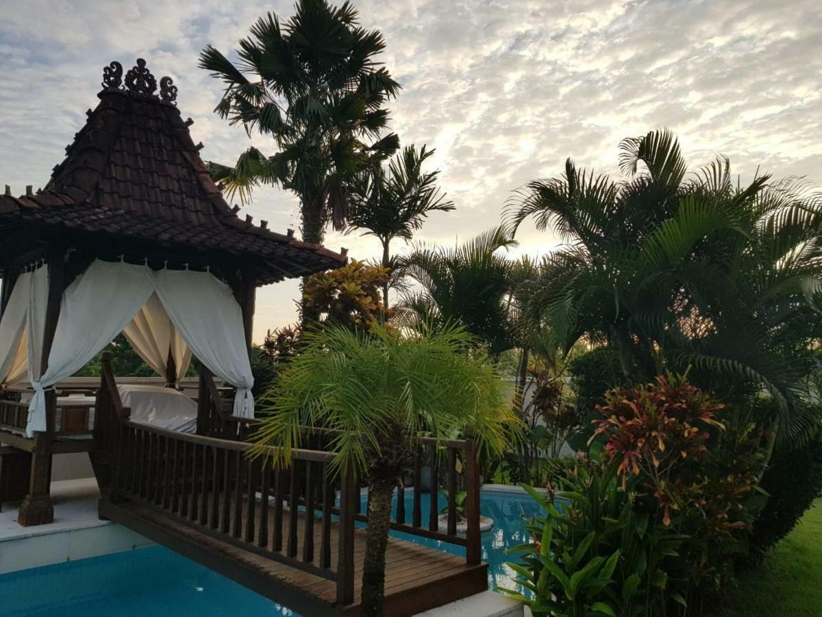 Villa Jalal Кута Екстериор снимка