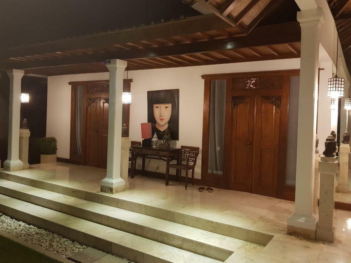 Villa Jalal Кута Екстериор снимка